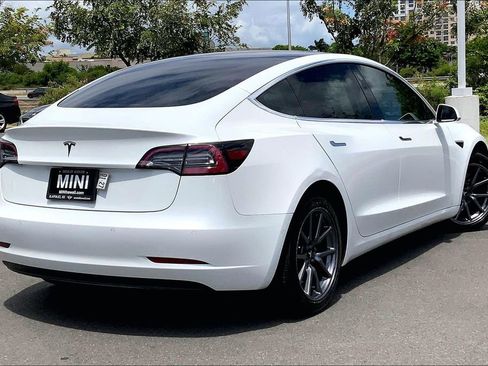 Used 2020 Tesla Model 3 Standard Range Plus RWD image 11
