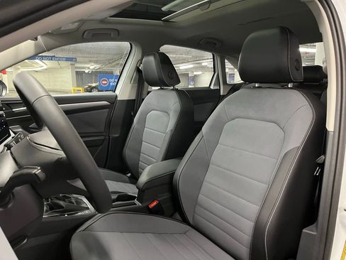 New 2026 Volkswagen Jetta SE FWD image 19
