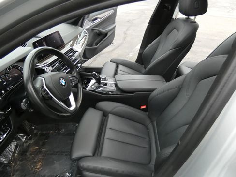 Used 2019 BMW 530i w/ Convenience Package image 52
