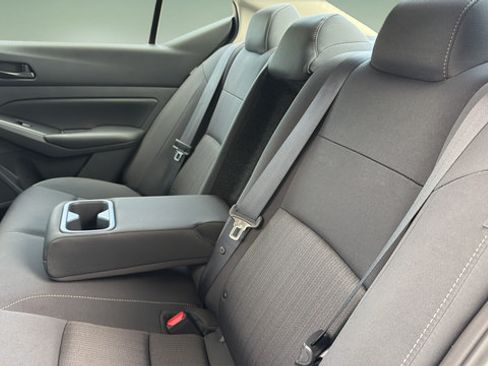 Certified 2025 Nissan Altima 2.5 S FWD image 11