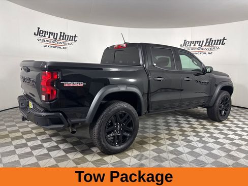 Used 2024 Chevrolet Colorado Trail Boss w/ Technology Package image 5