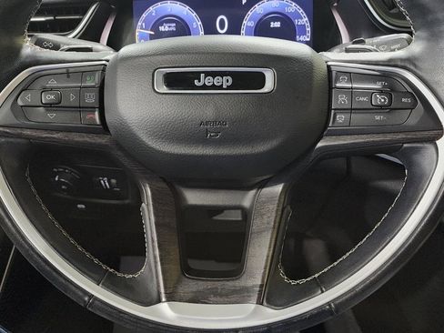 Used 2021 Jeep Grand Cherokee L Limited image 16