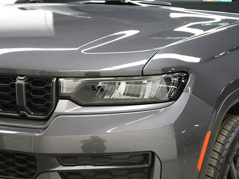 New 2026 Jeep Grand Cherokee Altitude AWD/4WD image 35