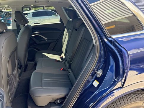 Used 2025 Audi Q5 Premium w/ Convenience Package AWD/4WD image 12