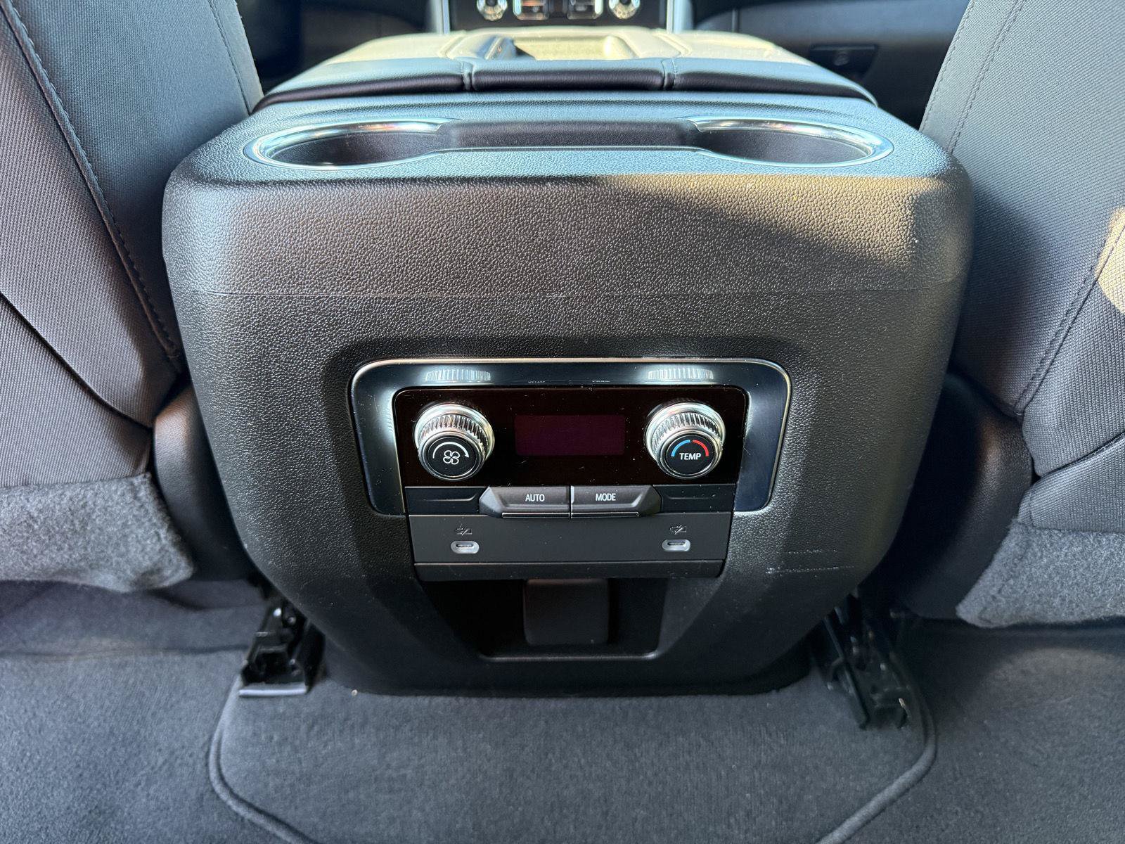 Used 2022 GMC Yukon SLE AWD/4WD image 24