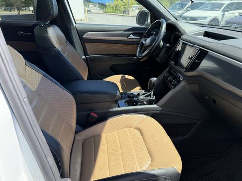 Used 2020 Volkswagen Atlas Cross Sport SEL Premium R-Line AWD/4WD image 36