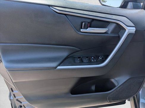 Used 2025 Toyota RAV4 XLE FWD image 9