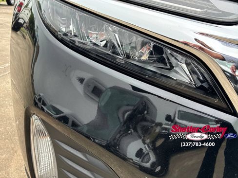 Used 2024 Chevrolet Equinox LT FWD image 3