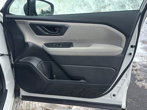 Used 2025 Subaru Forester Premium image 17