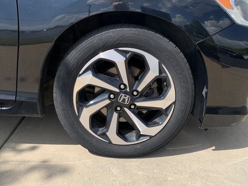 Used 2017 Honda Accord EX-L image 13