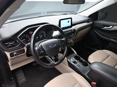 Used 2022 Ford Escape SEL FWD image 13