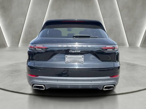 Used 2023 Porsche Cayenne AWD/4WD image 6