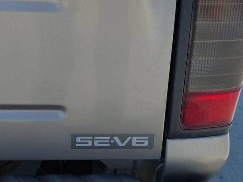 Used 2002 Nissan Frontier SE RWD image 13