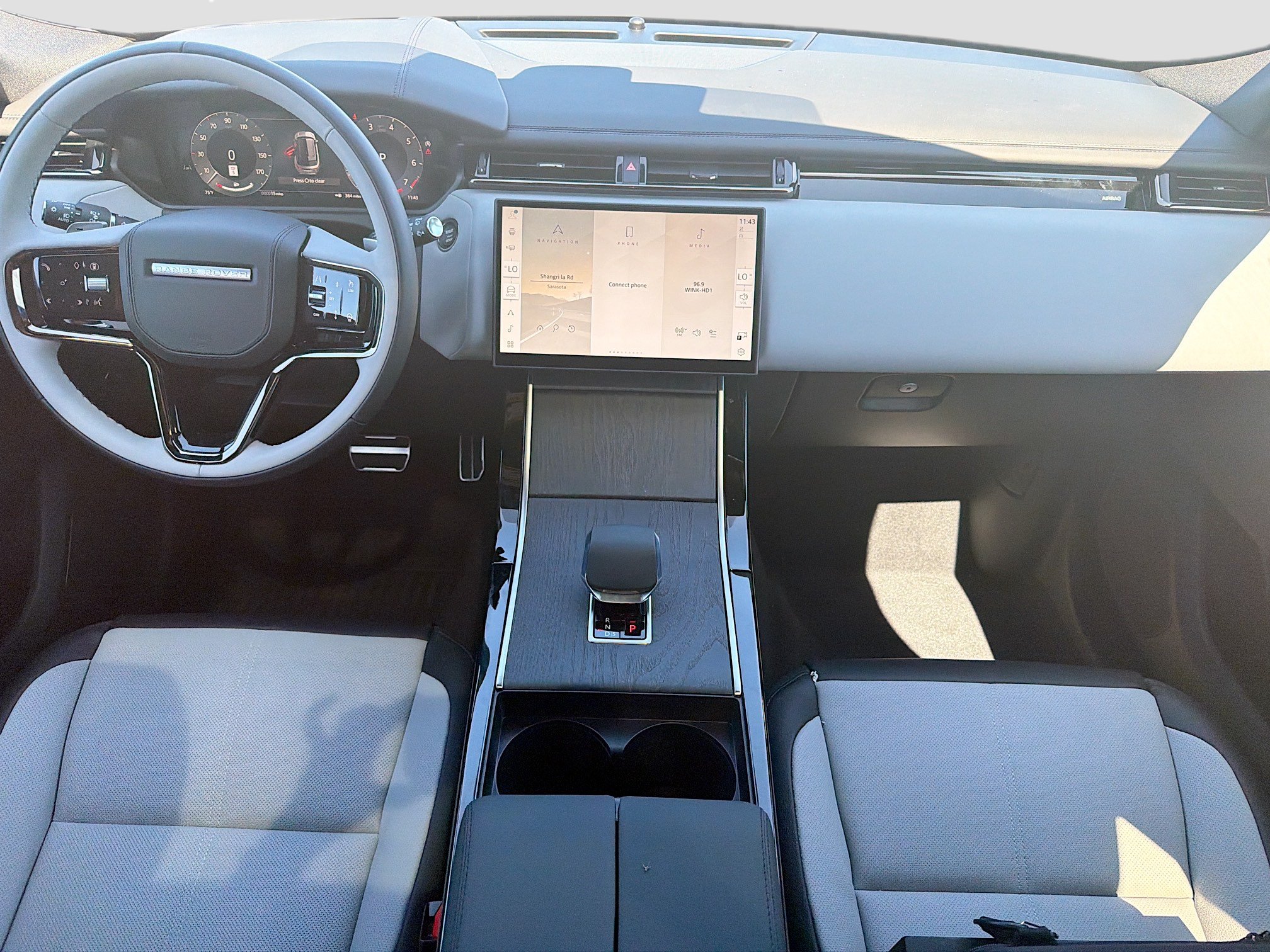 New 2026 Land Rover Range Rover Velar Dynamic SE AWD/4WD image 19