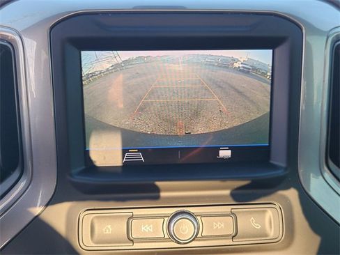 Used 2020 Chevrolet Silverado 1500 Custom w/ Custom Value Package image 17