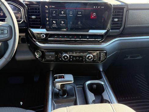 Used 2025 GMC Sierra 1500 Elevation w/ Preferred Package AWD/4WD image 16