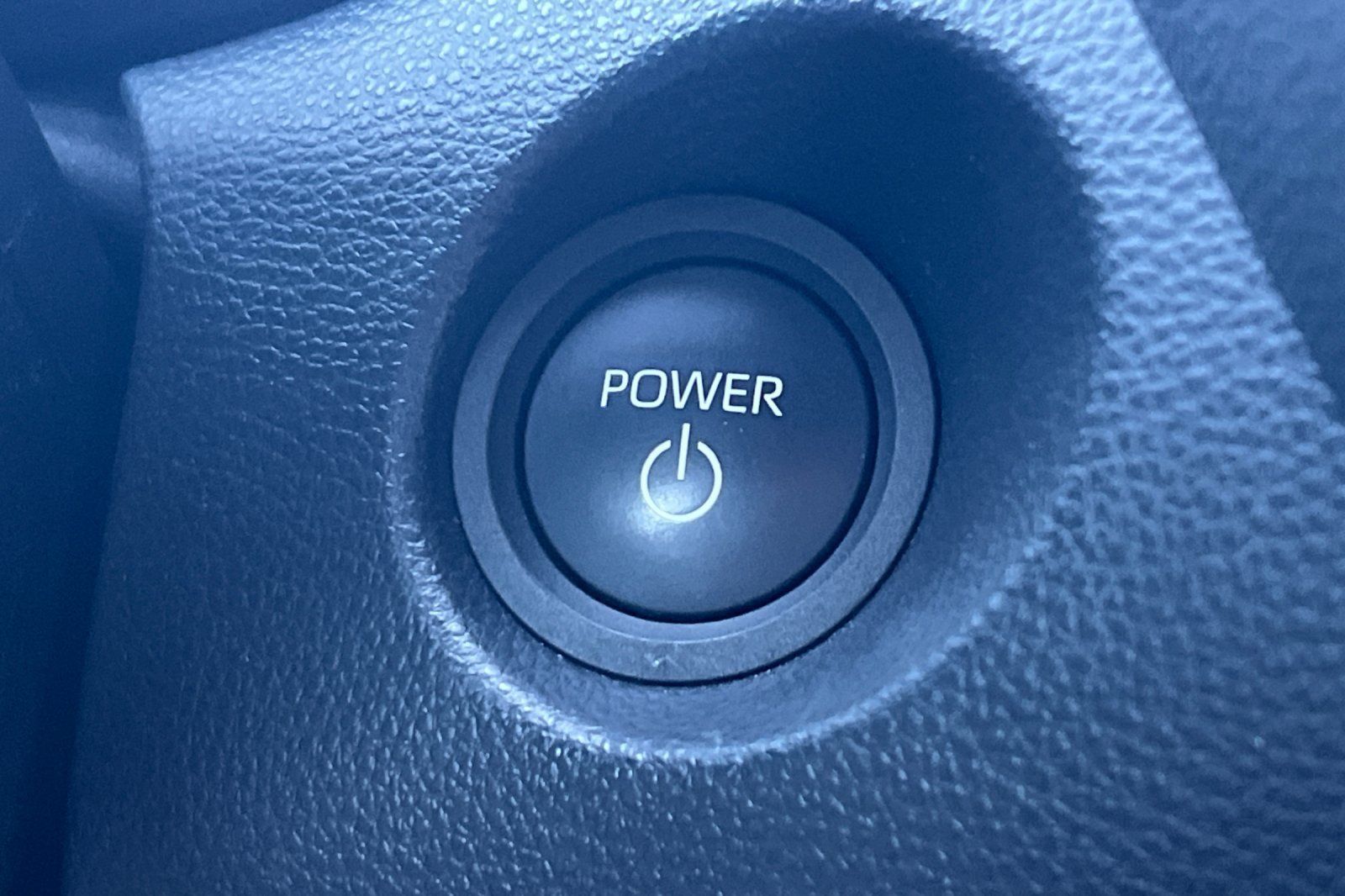 Certified 2025 Toyota Corolla Cross AWD Hybrid image 22