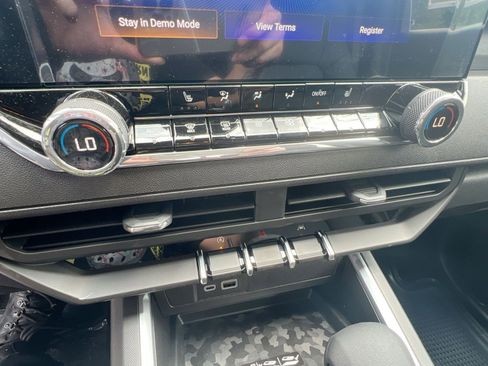 New 2025 Chevrolet Colorado Trail Boss w/ Midnight Edition image 19