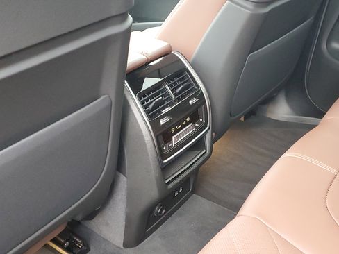 Certified 2026 BMW X5 xDrive40i w/ Climate Comfort Package image 25