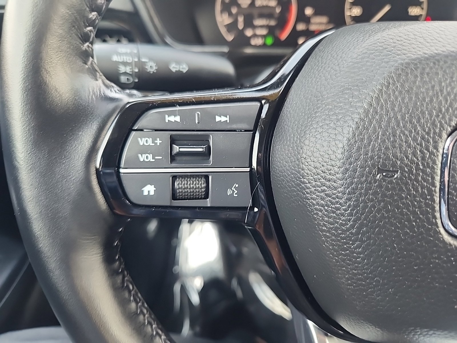 Used 2025 Honda CR-V EX-L image 18