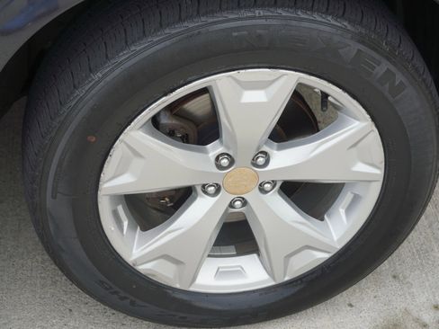 Used 2015 Subaru Forester 2.5i w/ Alloy Wheel Package image 28