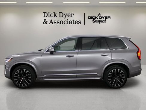 New 2026 Volvo XC90 B6 Plus w/ Protection Package Premier image 5