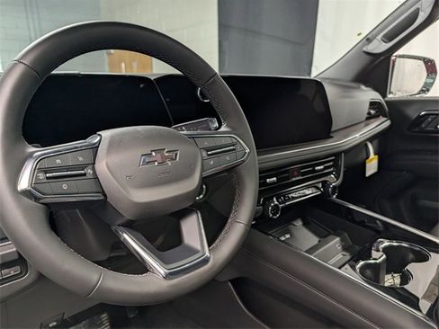 New 2026 Chevrolet Suburban Z71 image 22