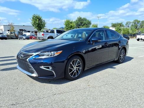 Used 2016 Lexus ES 350 w/ Luxury Package w/Wood Trim FWD image 9