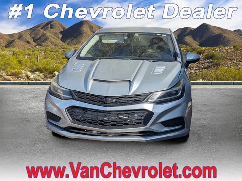 Used 2017 Chevrolet Cruze LS image 1