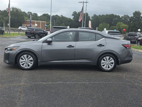 Used 2025 Nissan Sentra S FWD image 8