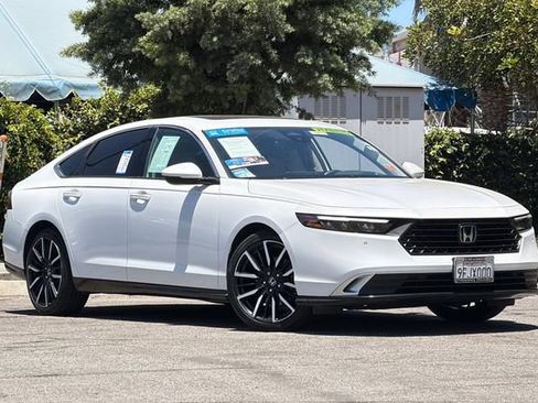Certified 2023 Honda Accord Touring image 2