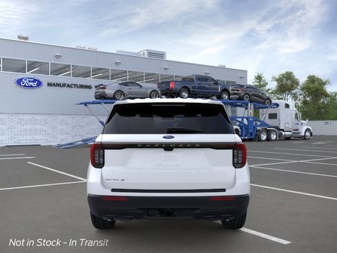 New 2026 Ford Explorer Active RWD image 5