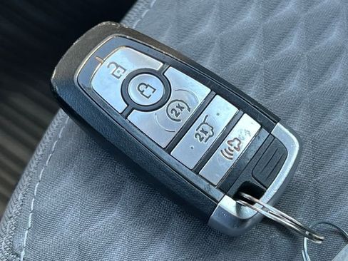 Used 2022 Ford Escape SE w/ Convenience Package image 30