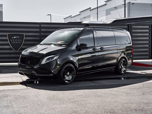 Used 2023 Mercedes-Benz Metris Passenger image 6