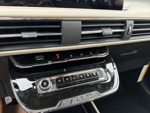 New 2026 Lincoln Corsair Premiere image 20