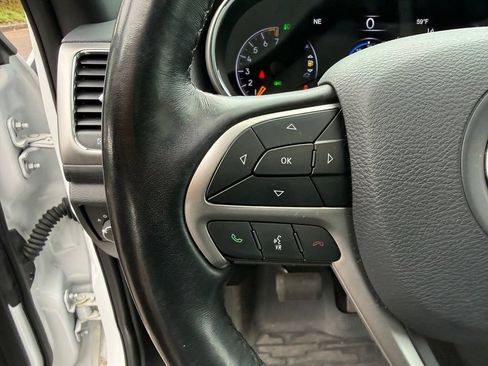 Used 2020 Jeep Grand Cherokee Laredo w/ Quick Order Package 2BN North AWD/4WD image 11