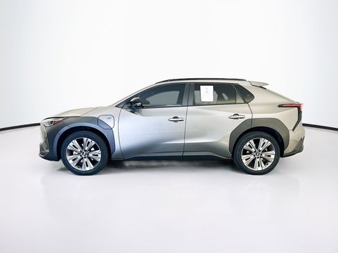 Used 2023 Subaru Solterra AWD image 4