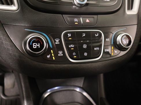 Used 2024 Chevrolet Malibu LT FWD image 7