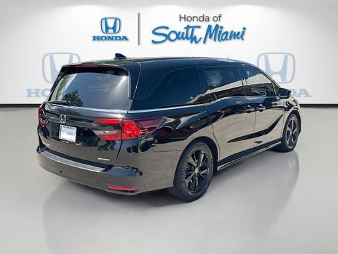 Certified 2023 Honda Odyssey Sport image 7