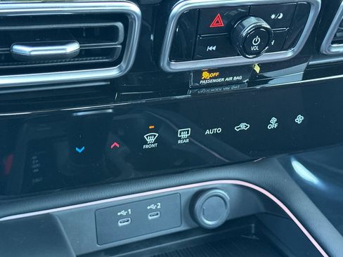 New 2026 Nissan Sentra SR w/ Floor Mat Package image 16