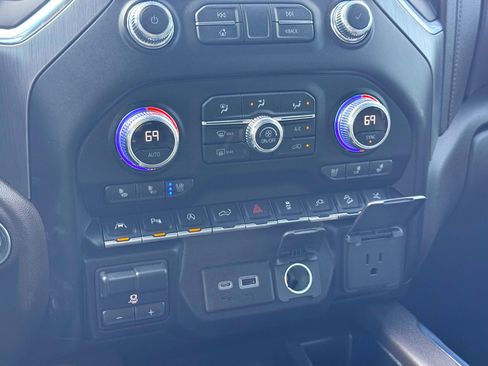 Used 2021 GMC Sierra 1500 Denali w/ Denali Ultimate Package image 31