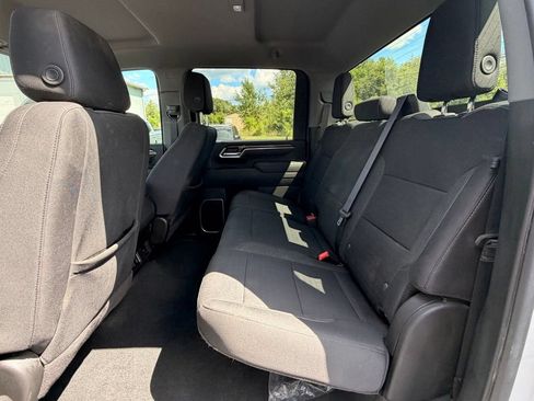 Used 2025 Chevrolet Silverado 2500 LT AWD/4WD image 8