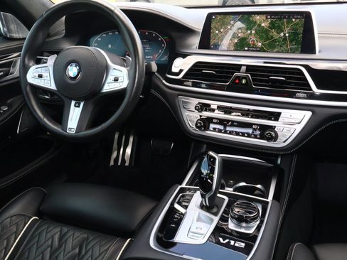 Used 2020 BMW M760i xDrive w/ Luxury Rear Seating Package AWD/4WD image 12