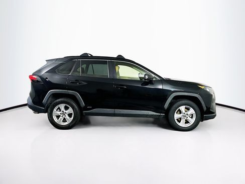 Used 2019 Toyota RAV4 LE AWD/4WD image 10