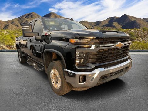 Certified 2025 Chevrolet Silverado 2500 LT w/ All Star Edition AWD/4WD image 3