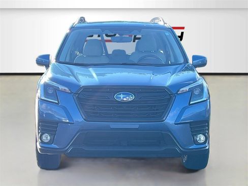 Used 2023 Subaru Forester Premium w/ Popular Package #3 image 2