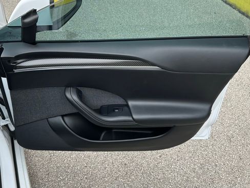 Used 2021 Tesla Model S Plaid image 31