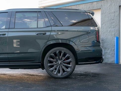 Used 2025 Cadillac Escalade V w/ LPO, Floor Liner Package image 33