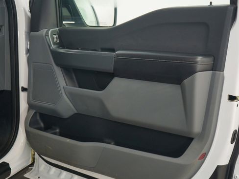 Used 2022 Ford F150 XLT w/ Trailer Tow Package image 13