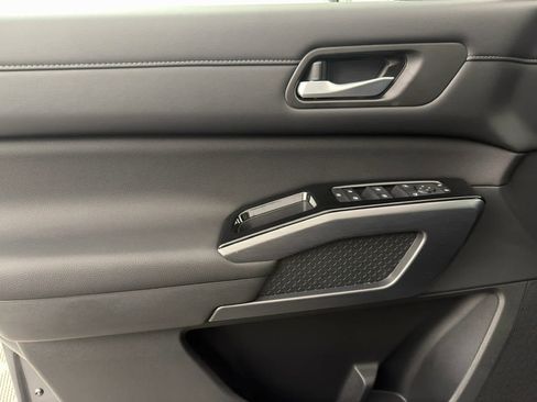 New 2026 Nissan Pathfinder SL w/ SL Premium Package image 23